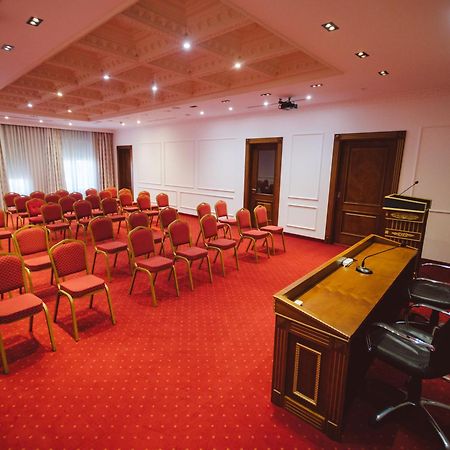 Star Hill Hotel & Spa Prishtinë Ngoại thất bức ảnh